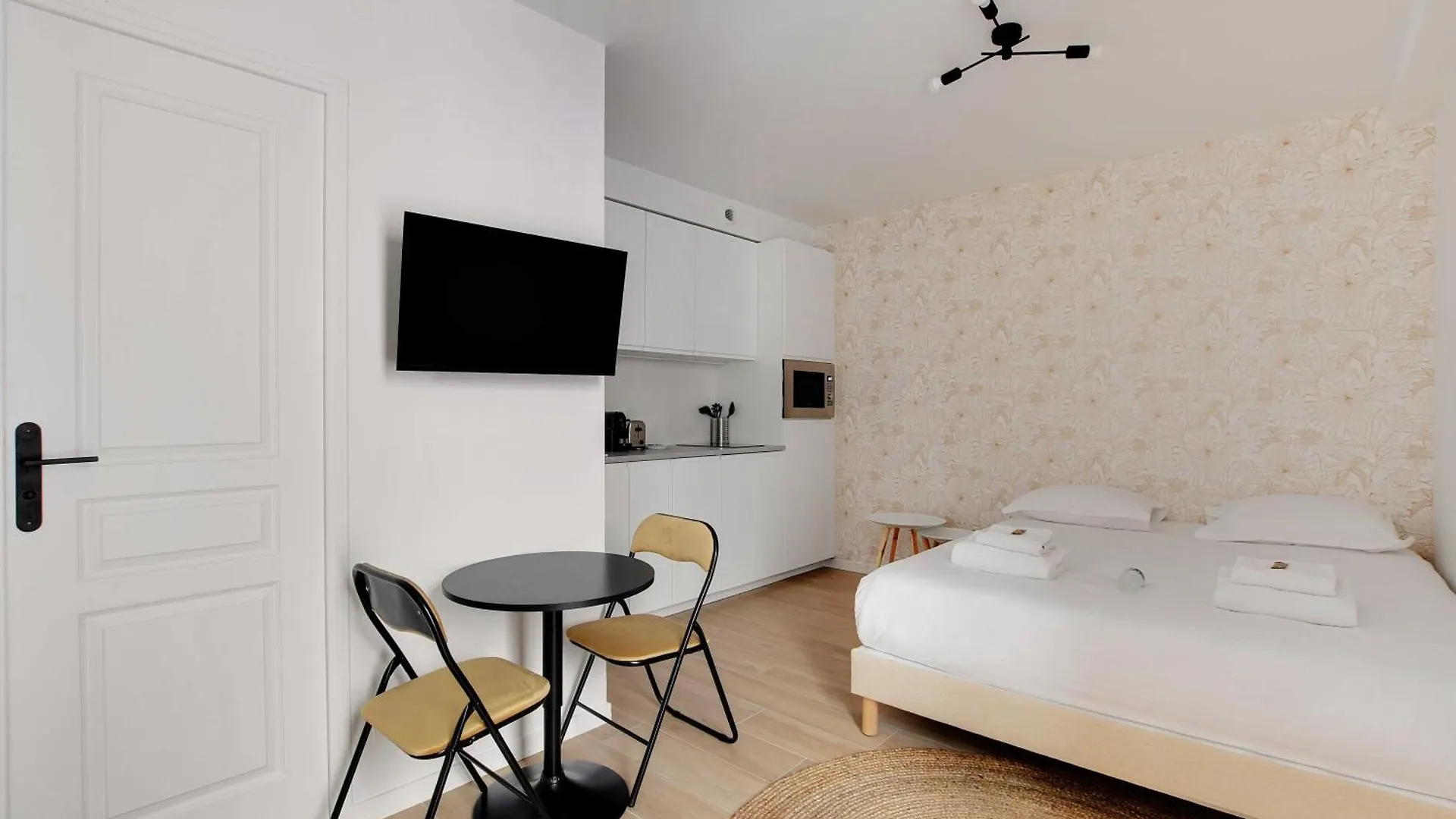 Republique Holiday home